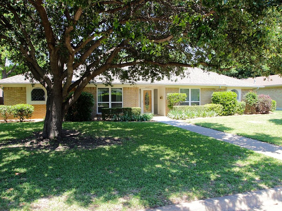 1st image of 3939 Clubway Ln