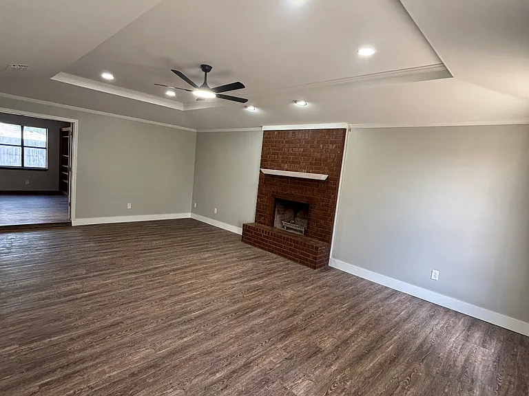 1137 Sugarloaf Dr — Photo 2