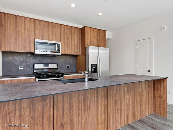 5th image of 8538 Grand Ave #2W