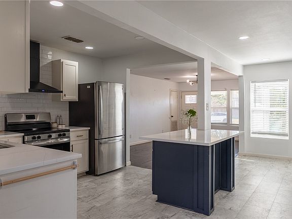 5th image of 5808 Rio Vista Ave