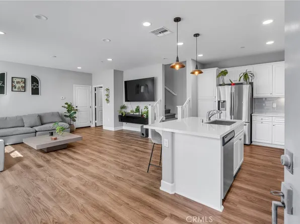 3160 E Yountville Dr Unit 8, Ontario, CA 91761