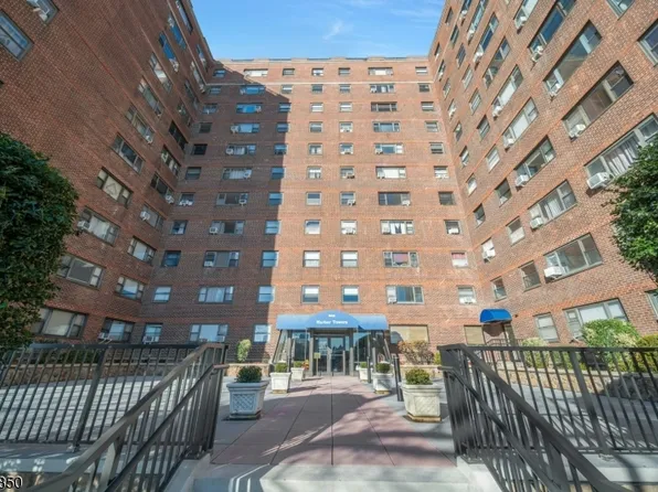 6515 Kennedy Blvd #8K, West New York Town, NJ 07093