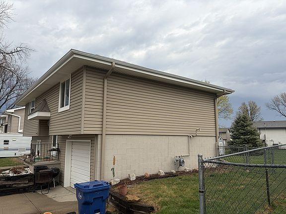 3rd image of 13908 Meadow Ridge Rd