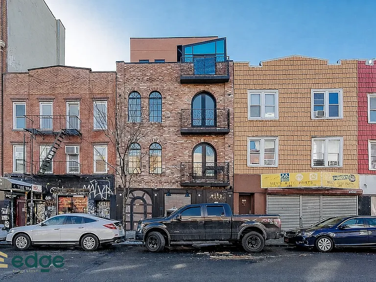 252 Grand St #2B — Photo 11