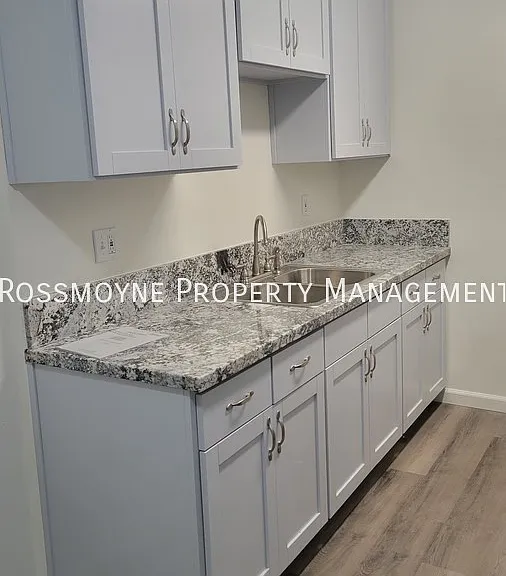 405 E Harvard St #D — Photo 11