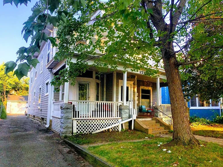 2217 Colfax Ave S #STUDIO — Photo 1