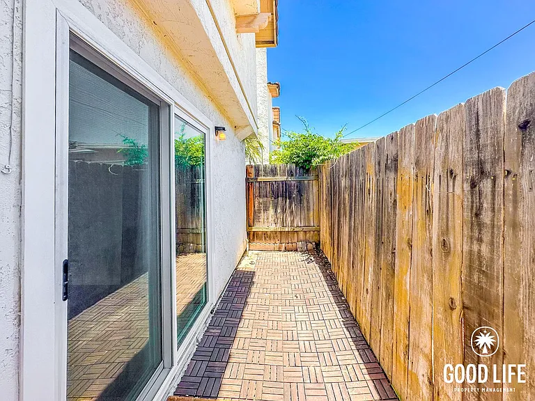 517 4th Ave #2 — Photo 9