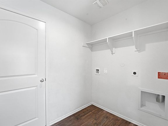 3rd image of 2419 Roaming Elk Ct