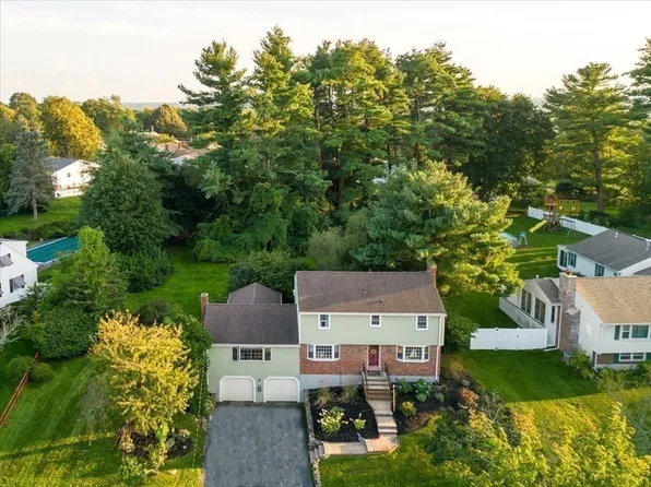 30 Mohawk St, Danvers, MA 01923