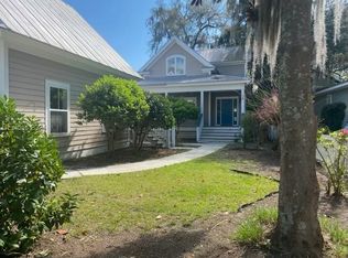 17 Waveland Ave, Beaufort, SC 29907