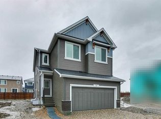 37 W Sora Gdns SE, Calgary, AB T3S0L7