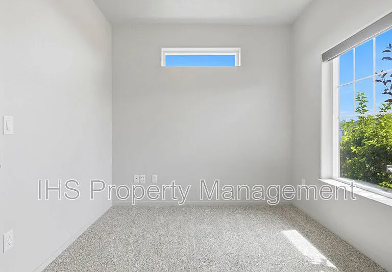 5814 Sidon Ln — Photo 11