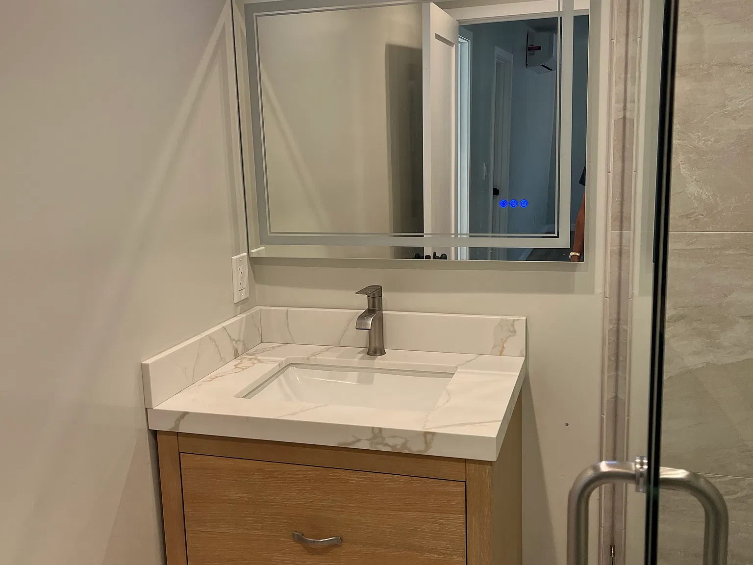 2 bed, 840 sqft, $1,650 — Photo 3