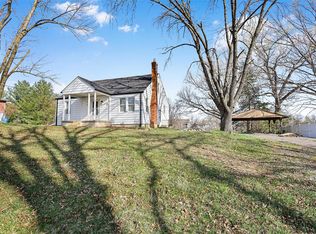 509 Hawkins Rd, Fenton, MO 63026