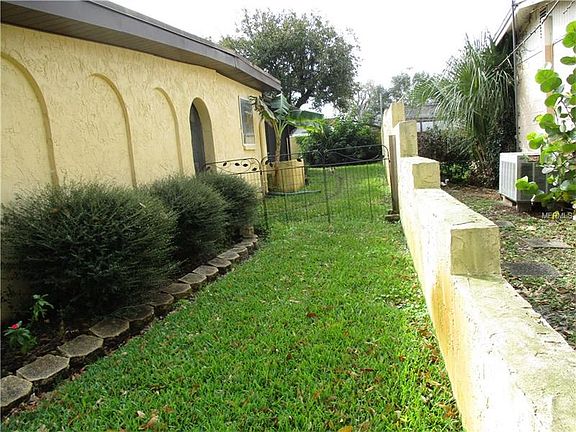 4th image of 2520 N Habana Pl