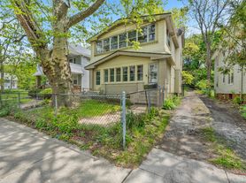 16904 Endora Rd, Cleveland, OH