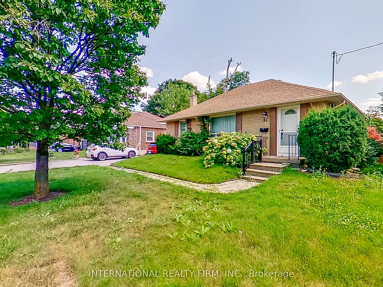 85 Churchill Ave — Photo 2