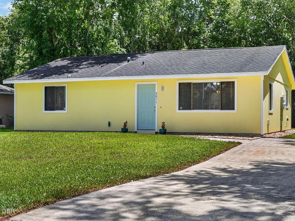 1st image of 2811 Umbrella Tree Dr