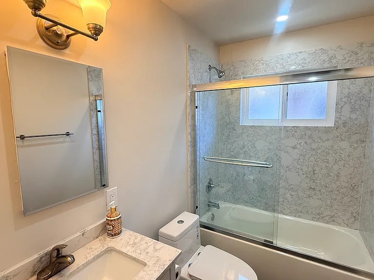 2790 Union Ave — Photo 12