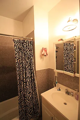 Rented by True Real Estate Group | media 36