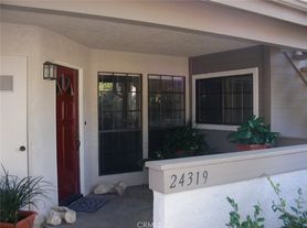 24319 Avenida De Los Ninos