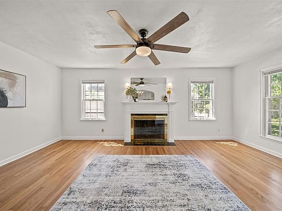 4th image of 525 N 22nd St