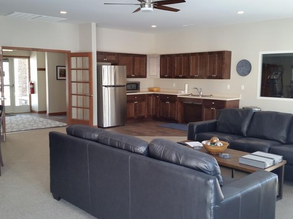 Woodcrest Apartments | 1400 Blairs Ferry Rd, Hiawatha, IA