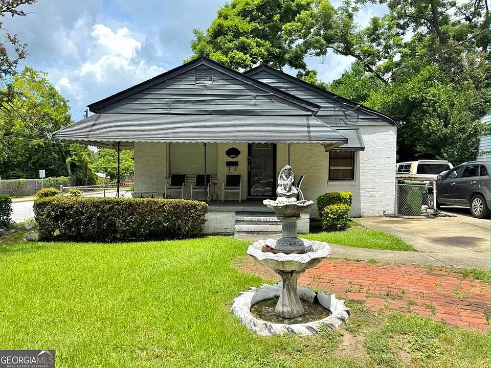 2nd image of 3001 9th St