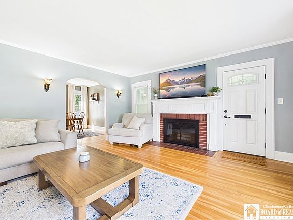 3rd image of 256 Highland Ave