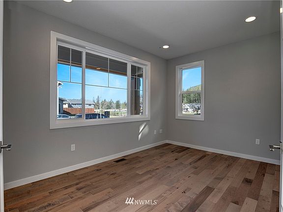 3rd image of 1781 Tanner Falls Way (Lot 4) SE