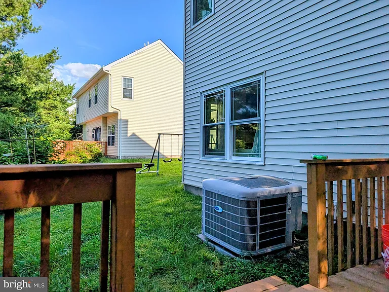 72 Harvard Cir — Photo 26