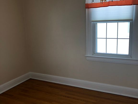 4th image of 1338 Grosscup Ave