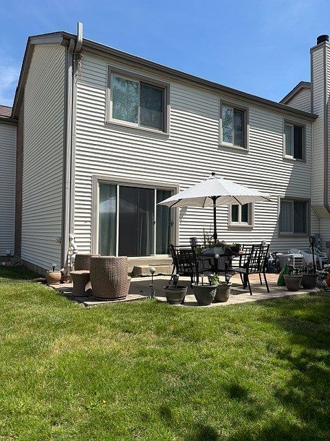2nd image of 315 E Forest Knoll Dr