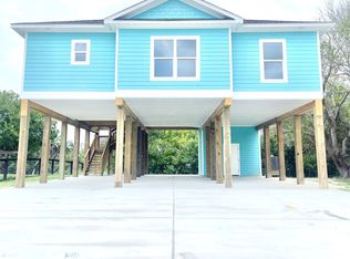 449 Swan Point Marina Rd, Seadrift, TX 77983