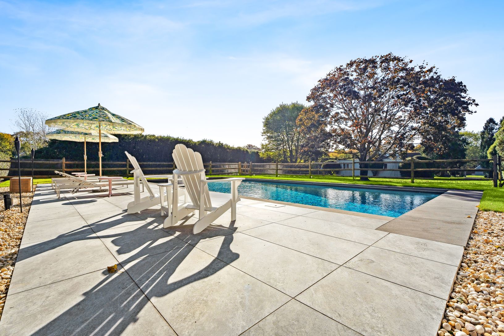  Relax by the pool