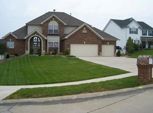 2901 Fairway Pointe Ct, Wentzville, MO 63385