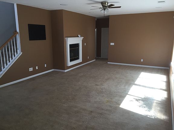 3rd image of 8 Creekwood Ct