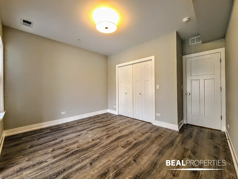 1002 Crain St #1 — Photo 8