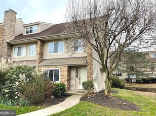 214 Carriage Ct #214, Wayne, PA 19087