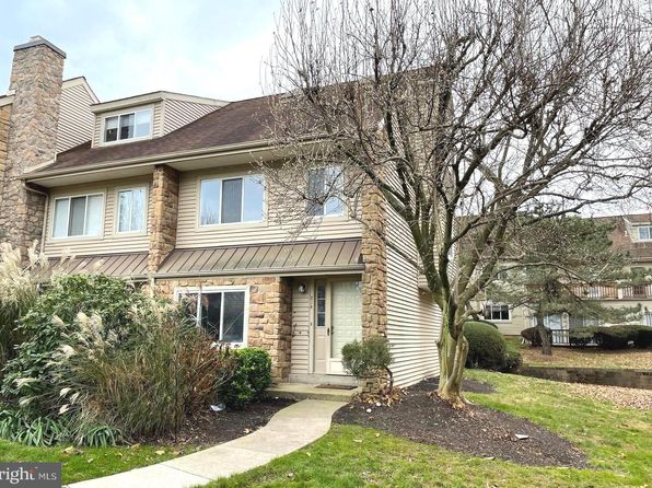 214 Carriage Ct #214