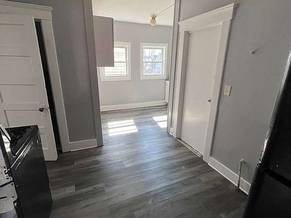 3rd image of 436 Poplar St #3
