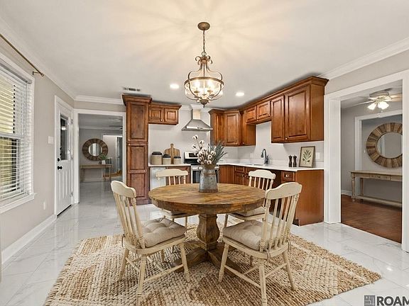 4th image of 10844 Carmel Dr