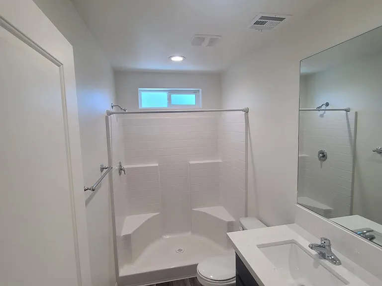 Upstairs hall bathroom.
