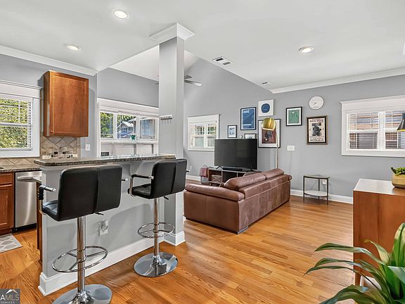 3rd image of 1223 Watson Trl SE