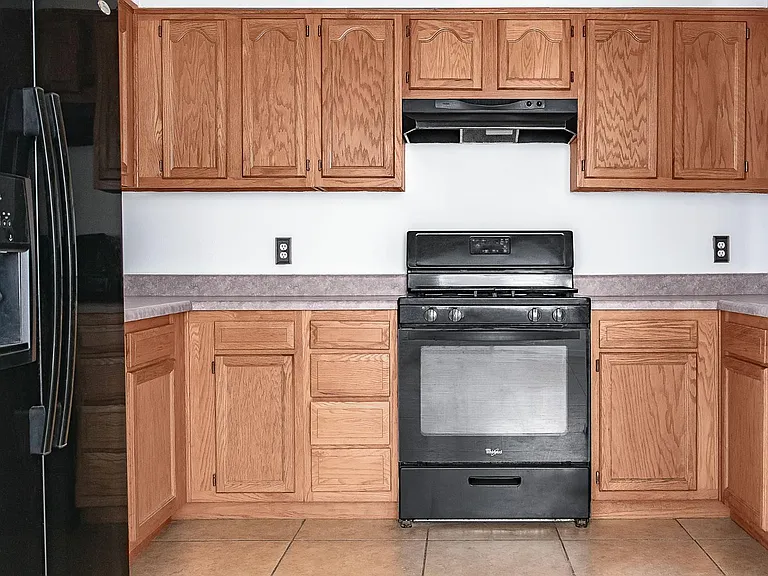 541 W Melrose Dr — Photo 4