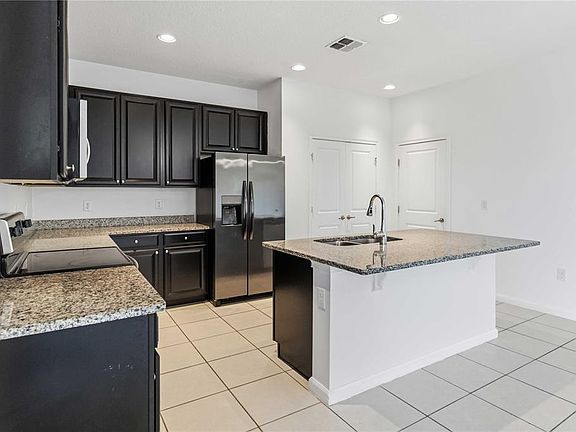 4th image of 213 TRINITY RIDGE CIRCLE