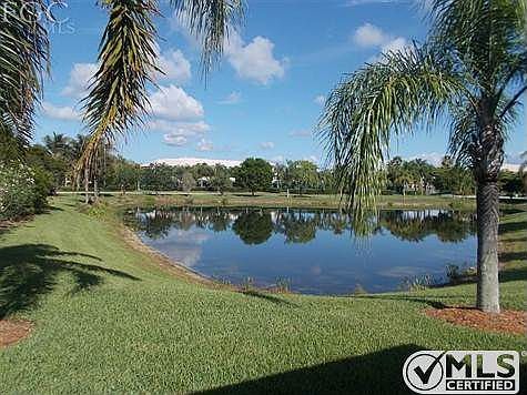 3rd image of 8801 Stockbridge Dr #101