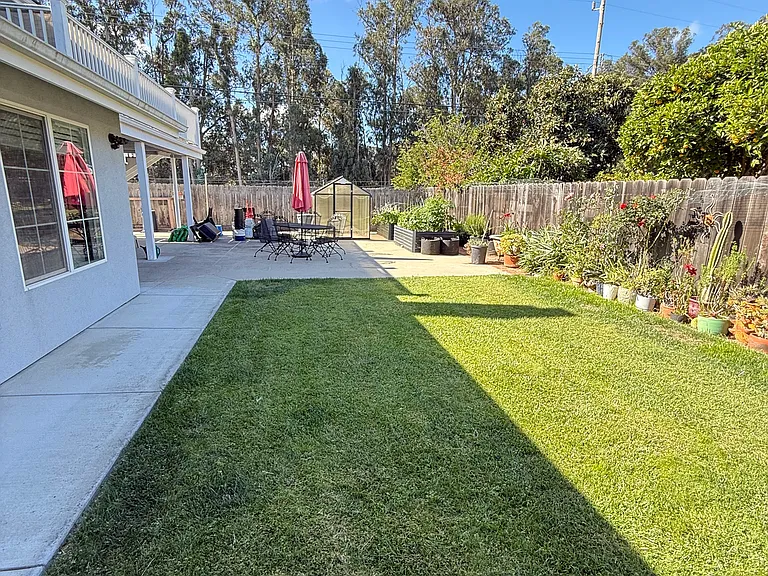 985 Magnolia Dr — Photo 5