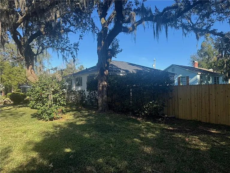 8017 Oakwood St #ROOM RENTAL — Photo 8