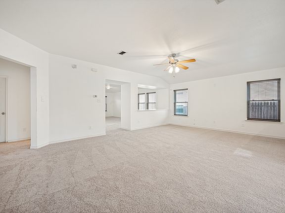 5th image of 2683 Lake Ridge Dr